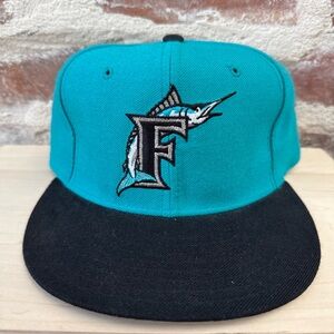 Vintage 90s Florida Marlins Hat Cap New Era 59Fifty Fitted Sz 7 3/8 MLB Retro
